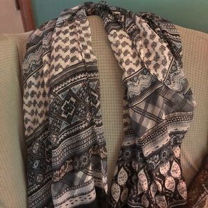 Women’s Scarf / Wrap